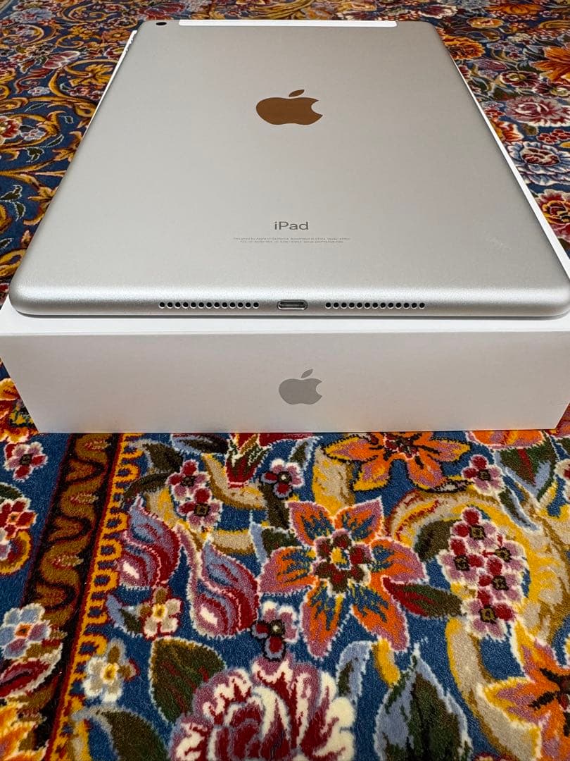 美品❗️iPad 第6世代 32GB Wi-Fi＋Cellularモデル