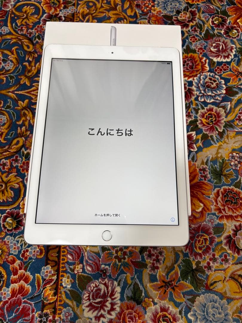 美品❗️iPad 第6世代 32GB Wi-Fi＋Cellularモデル