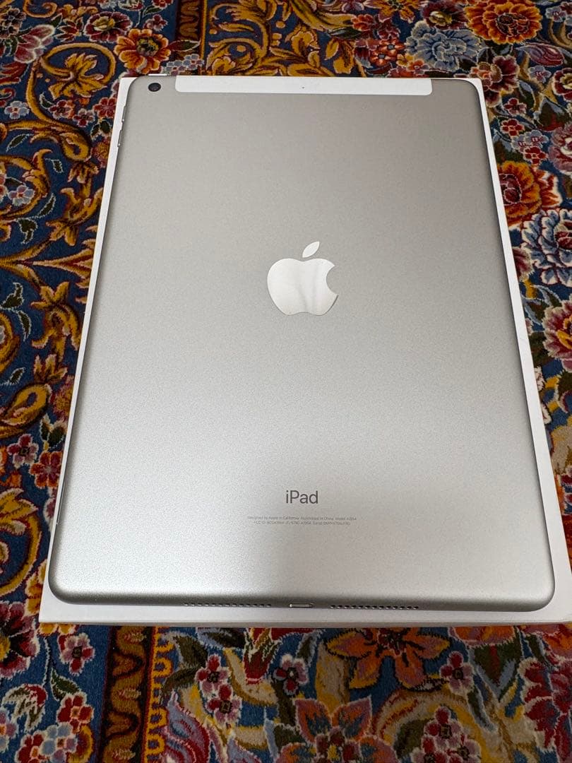 美品❗️iPad 第6世代 32GB Wi-Fi＋Cellularモデル