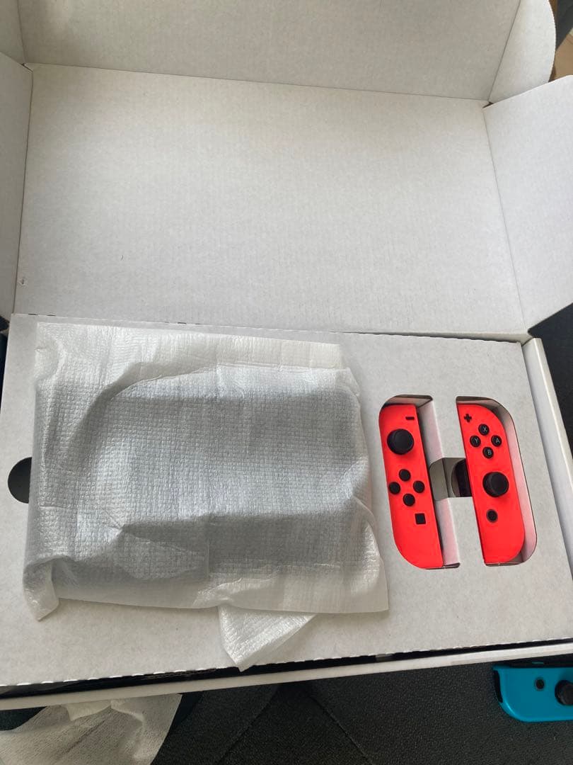 Nintendo Switch 本体 グレー ジョイコン赤