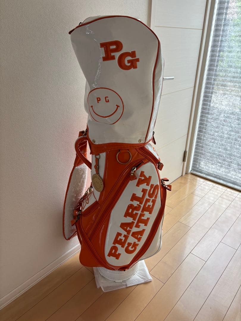 PEARLY GATES キャディバッグ と同色のヘッドカバーのセット