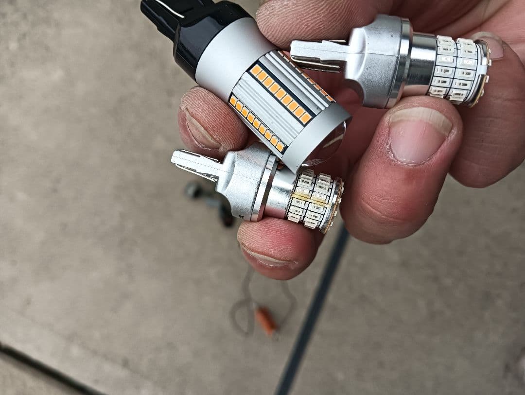 三菱 デリカ D5 テール