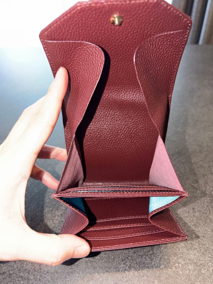 明日まで限定お値下げ‼️ATAO バーガンディ 二つ折り財布