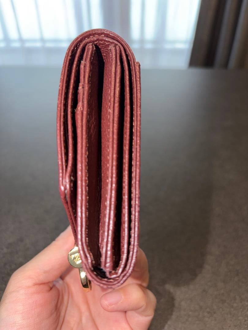 明日まで限定お値下げ‼️ATAO バーガンディ 二つ折り財布