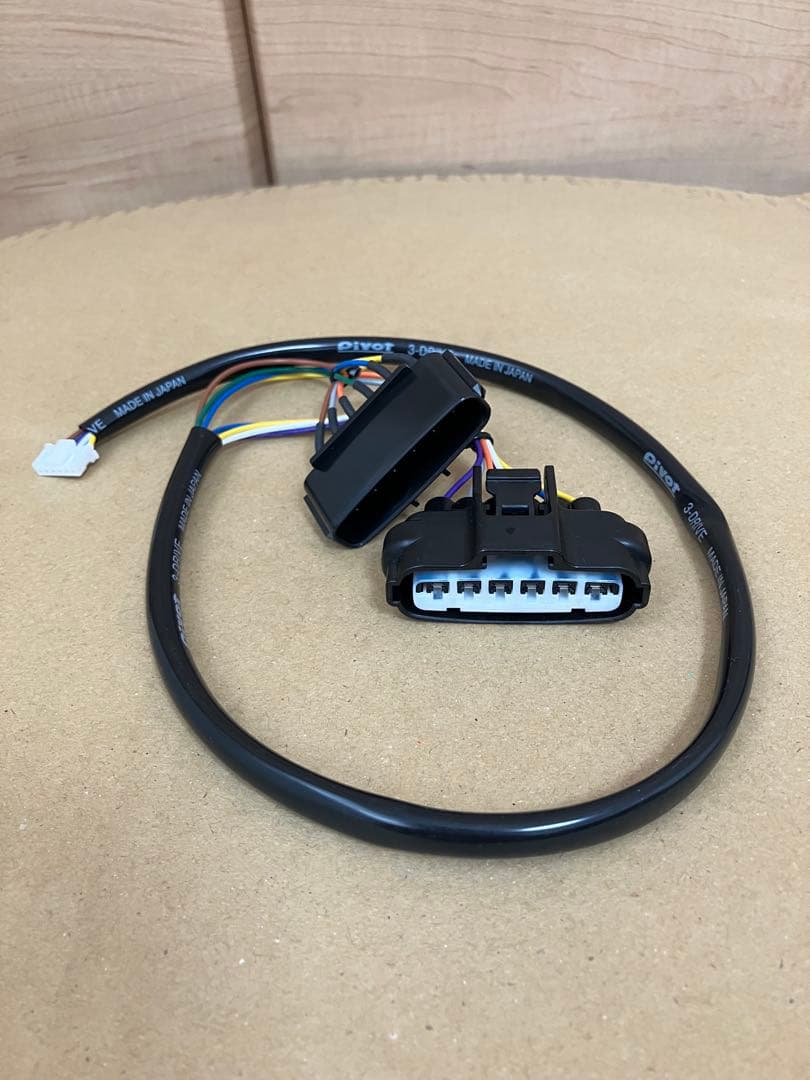 pivot 3-drive EVO スロコン　ハーネス付(TH-1C)