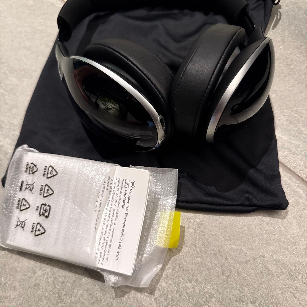 Mercedes-Benz ヘッドフォン 黒