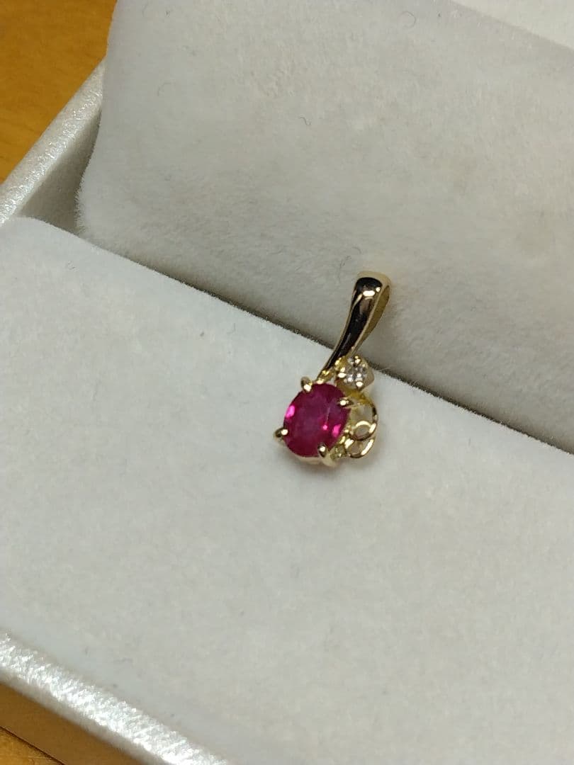 特別サービス品◆k18天然ルビー、ダイヤモンドつきペンダントトップ