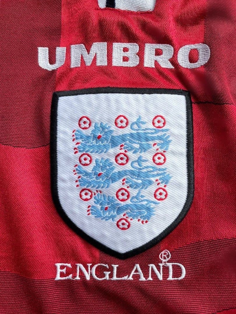 UMBRO イングランド代表アウェイユニフォーム 赤 ストライプ 襟付き
