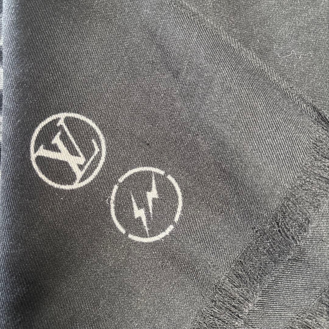 LOUIS VUITTON 黒 ストール