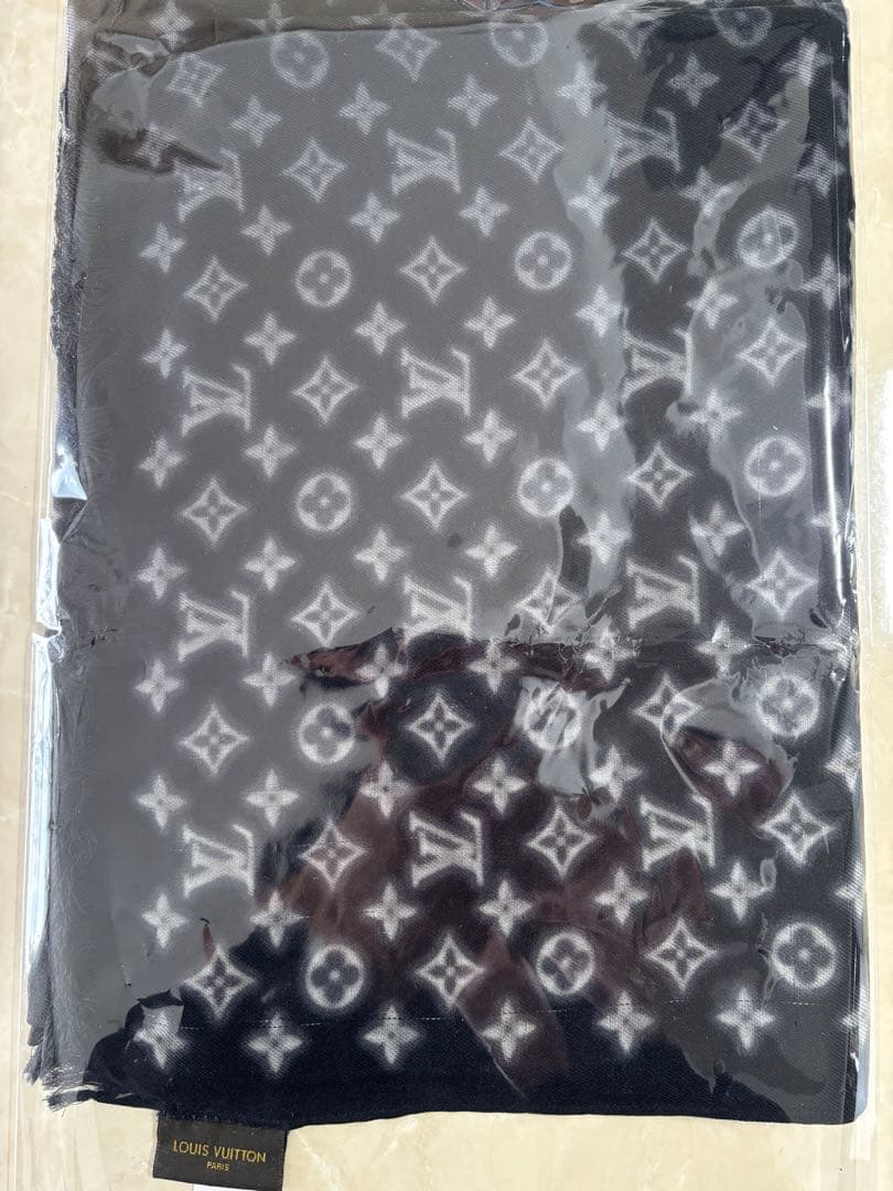 LOUIS VUITTON 黒 ストール