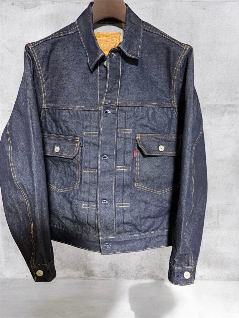 Levi's デニムジャケット　Mサイズ