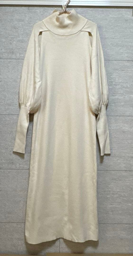 24AW Glam Lips カットアウトスリーブニットワンピース グラムリップ