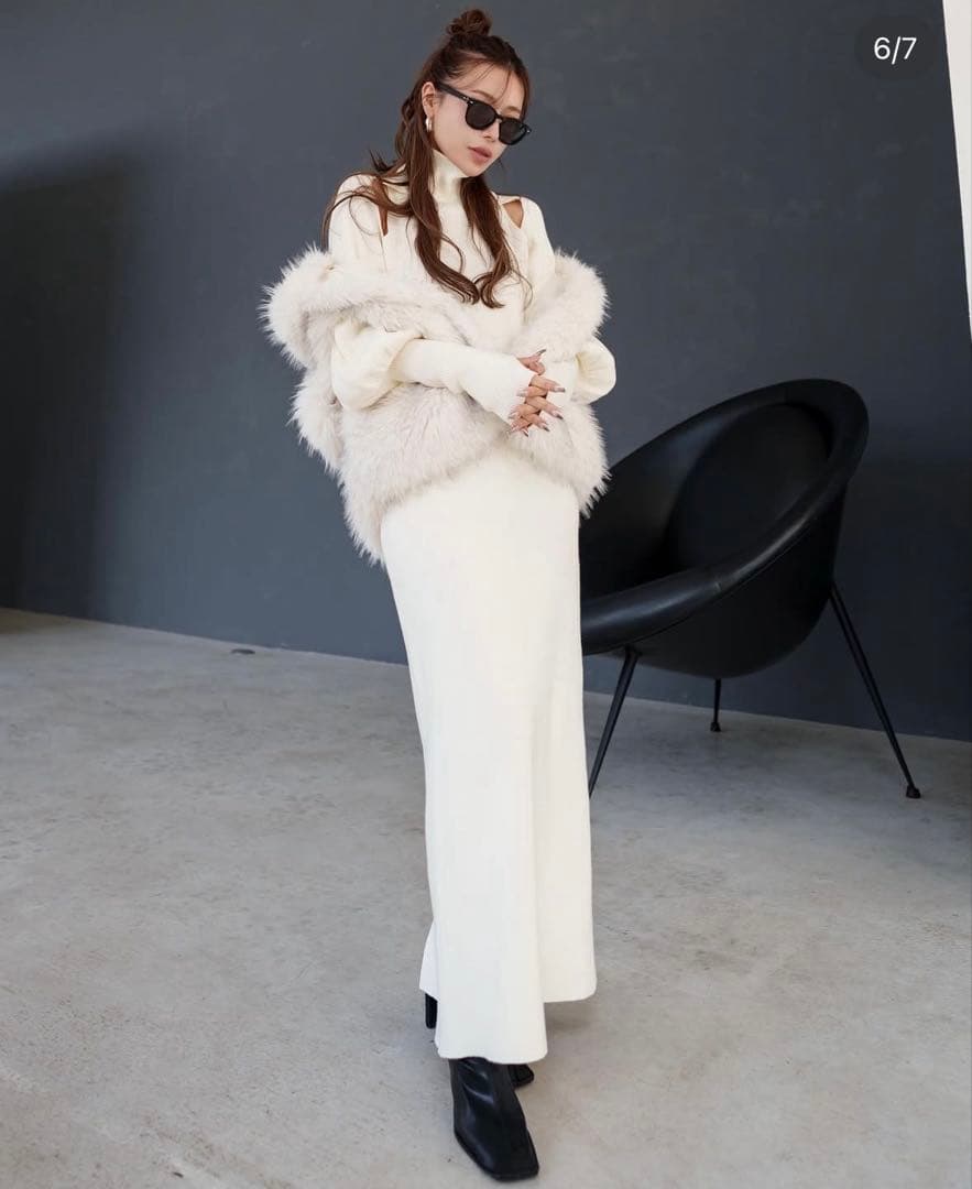 24AW Glam Lips カットアウトスリーブニットワンピース グラムリップ