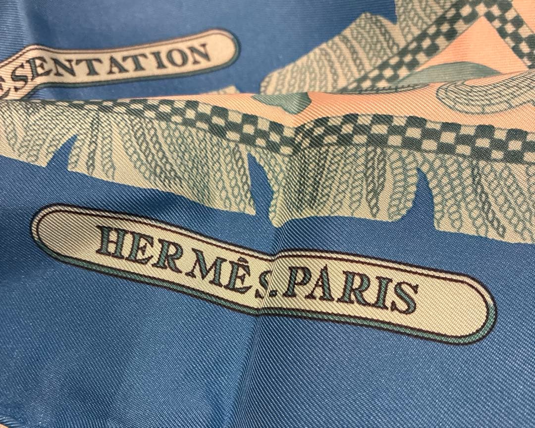 エルメス　カレ90 シルクスカーフ　ラ・プレゼンテーション