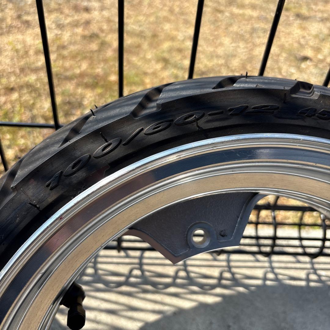 シャリー ダックス　12インチキャストホイール4j