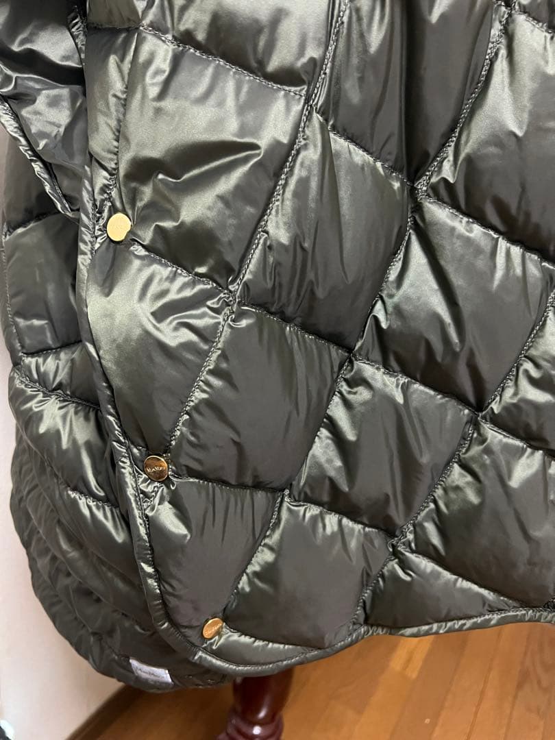 宝物マックスマーラTha Cube ポンチョダウン　カーキ　Mサイズ