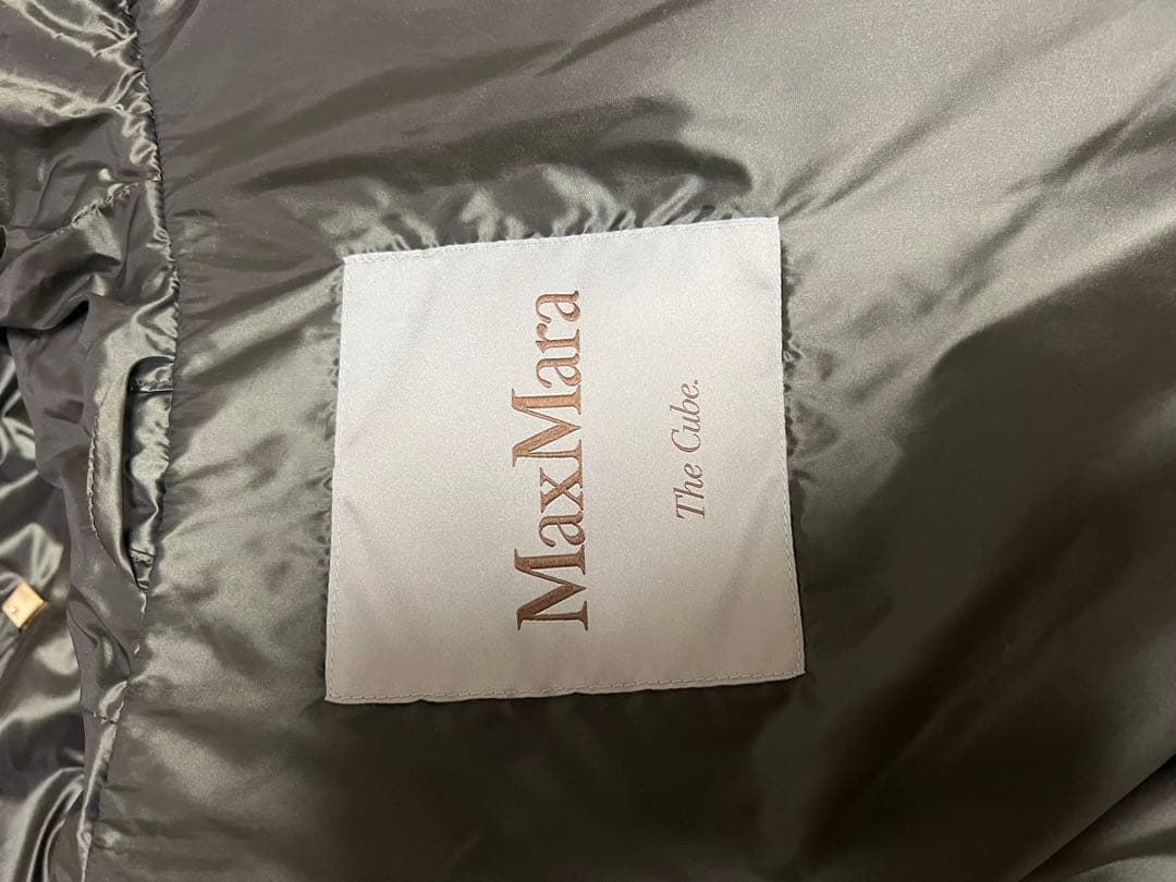 宝物マックスマーラTha Cube ポンチョダウン　カーキ　Mサイズ
