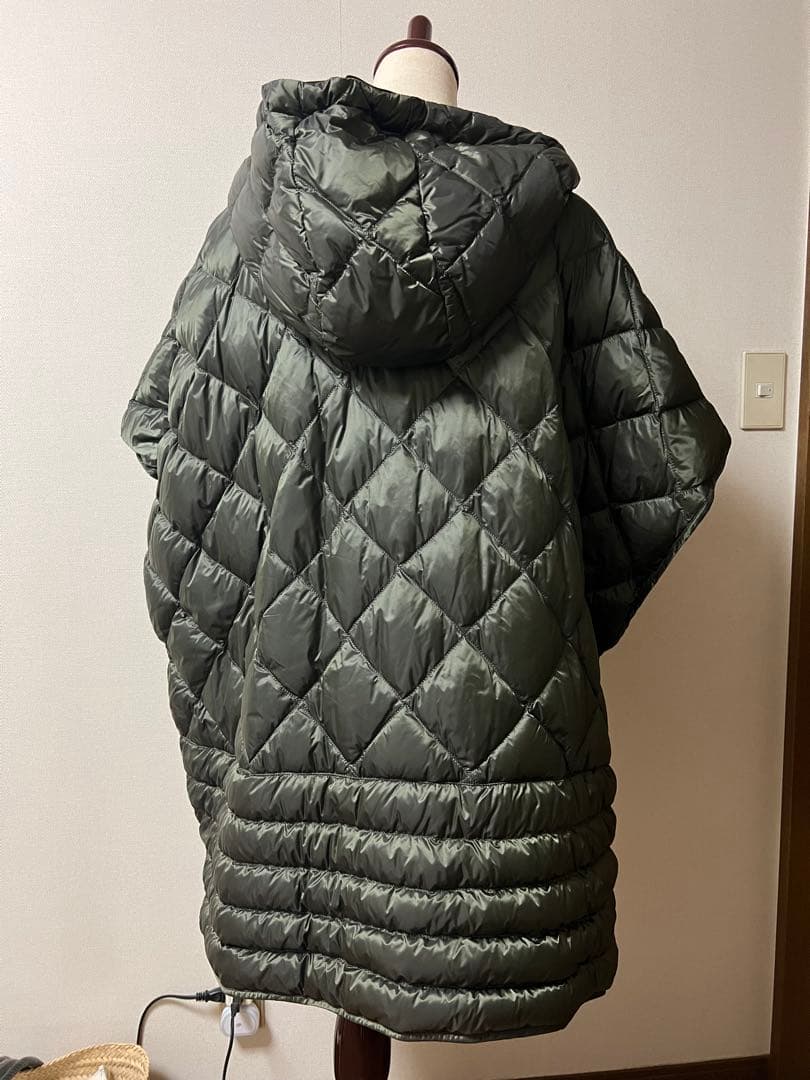 宝物マックスマーラTha Cube ポンチョダウン　カーキ　Mサイズ