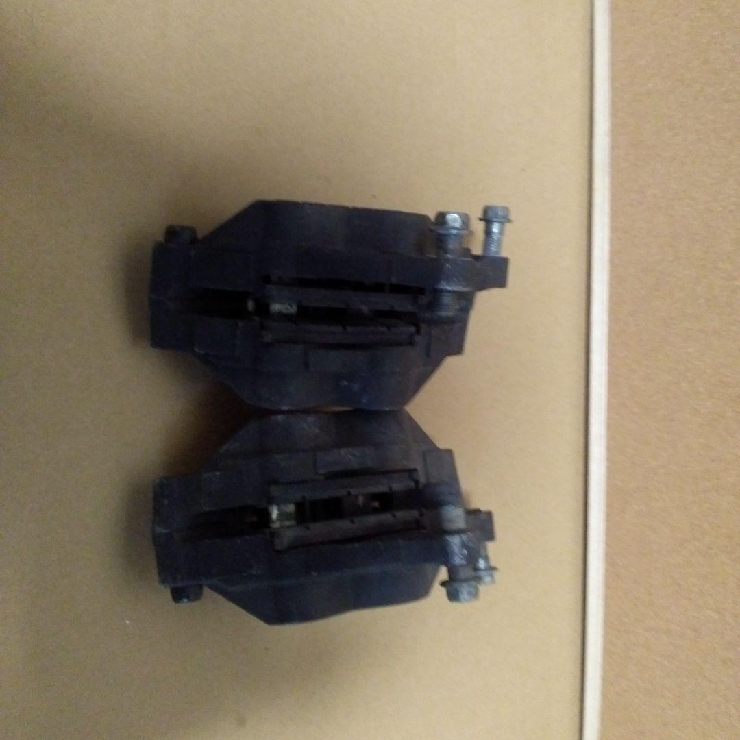 トキコ　ブレーキキャリパー