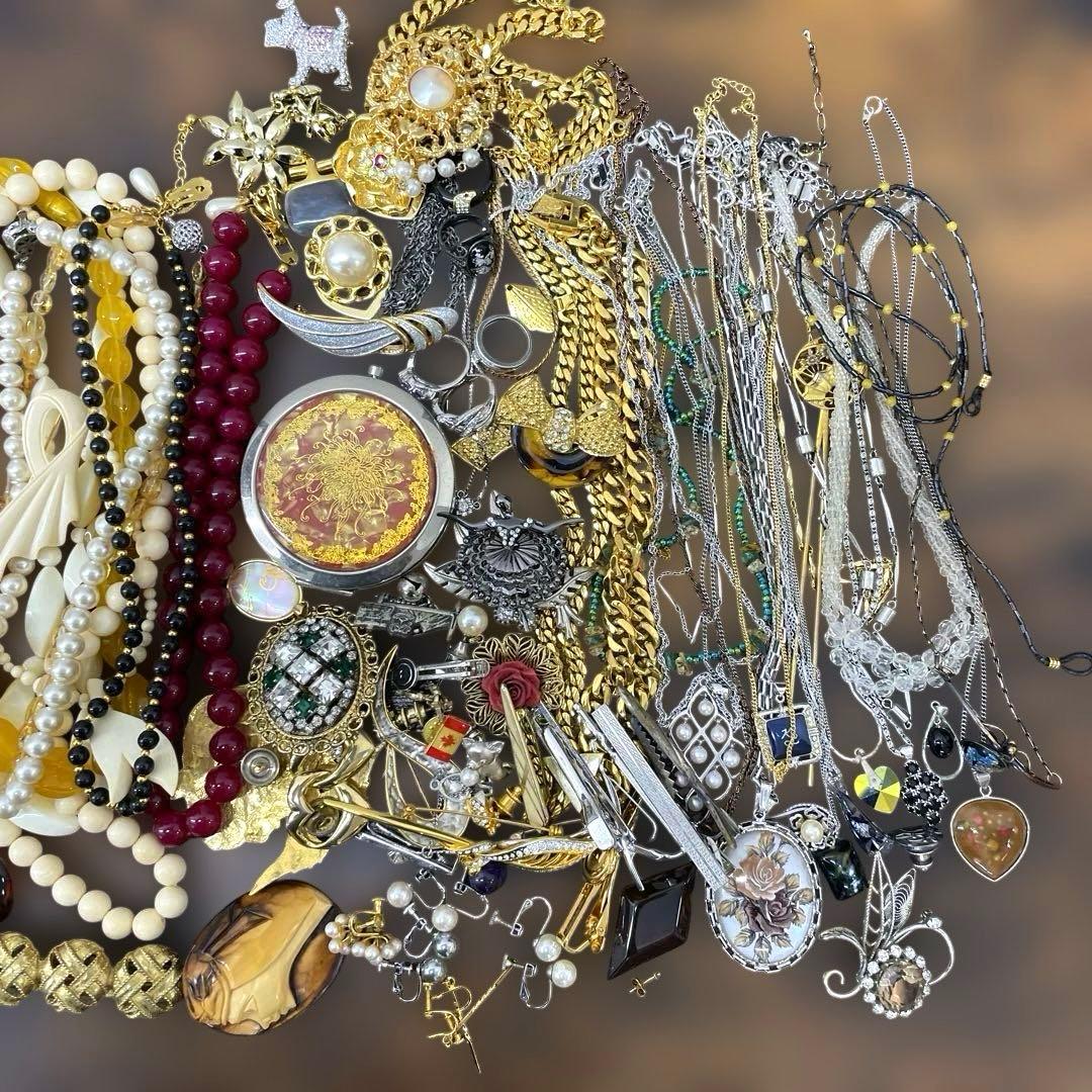 Anne　遺品整理アクセサリーおまとめ