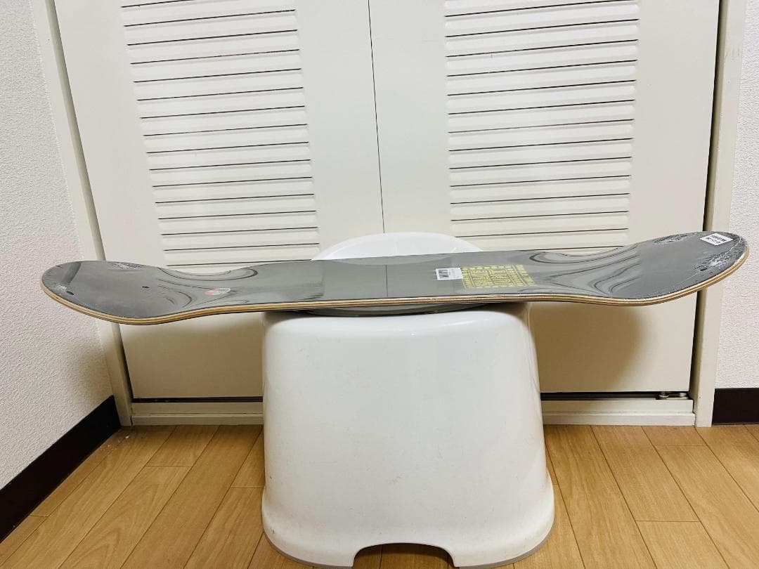 台湾製無地黒デッキテープ付き SHAKE JUNT スケートボード 8.0デッキ