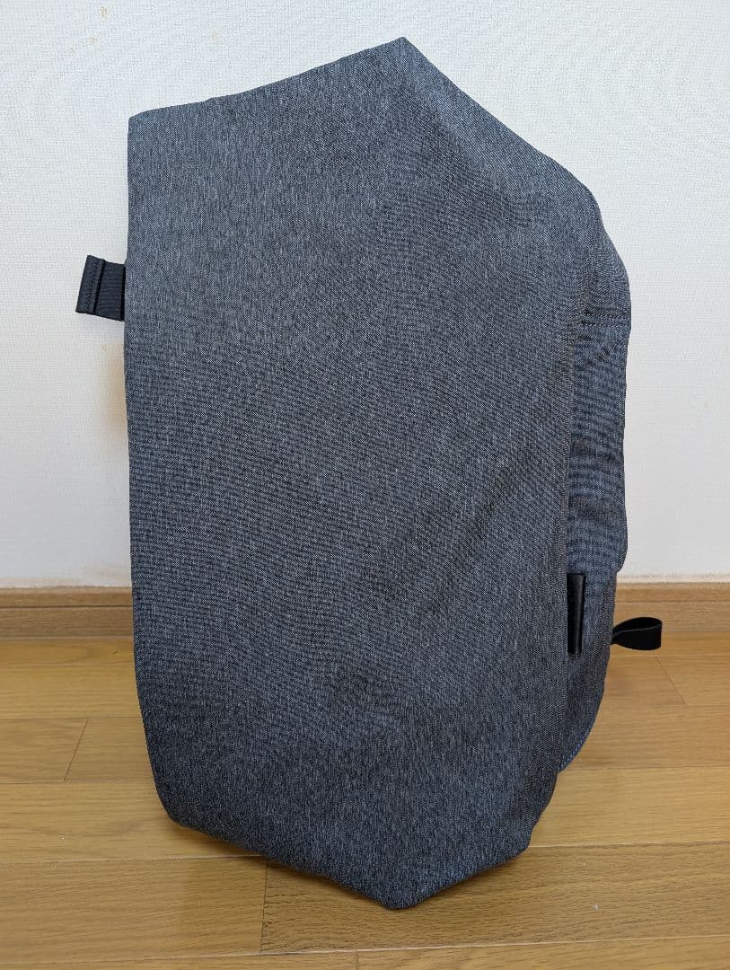 グレー バックパック 調整可能ショルダー