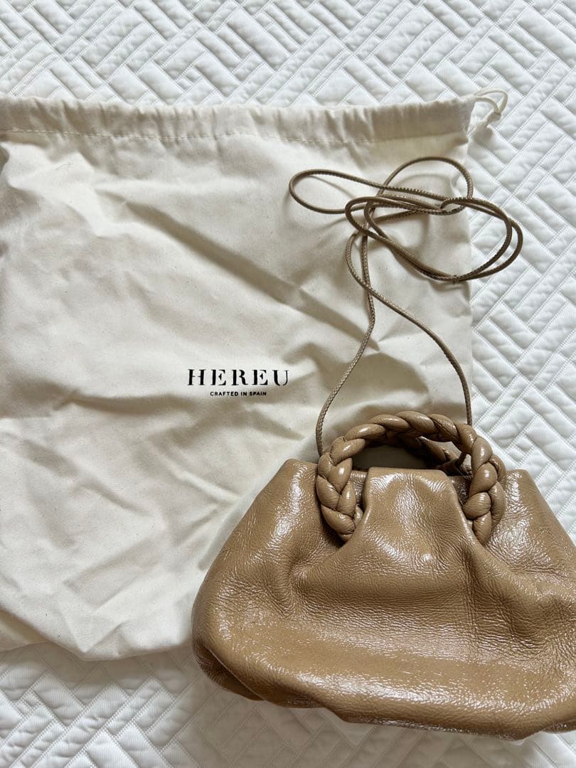 HEREU へリュー BOMBOM ボンボン ショルダーバッグ