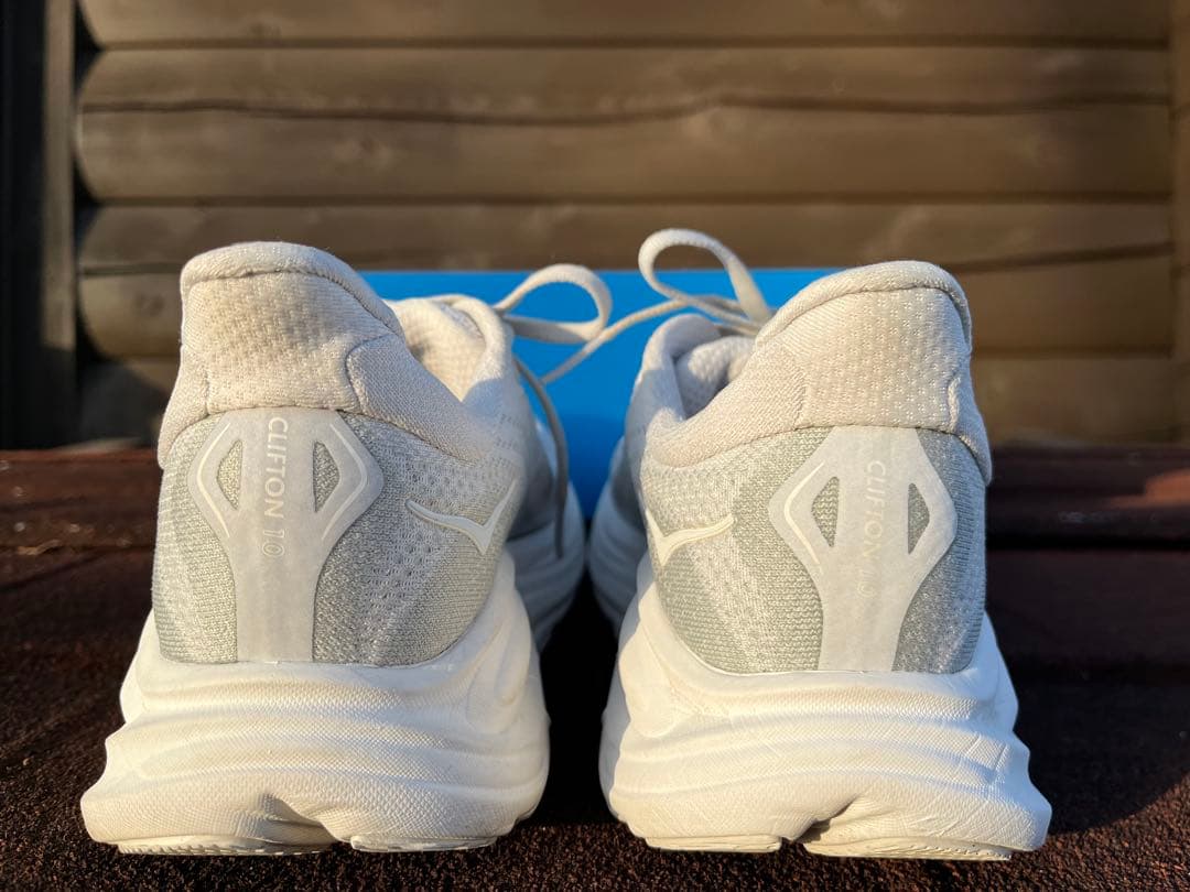 HOKA クリフトン10 グレー 24.0 レディース ランニングシューズ