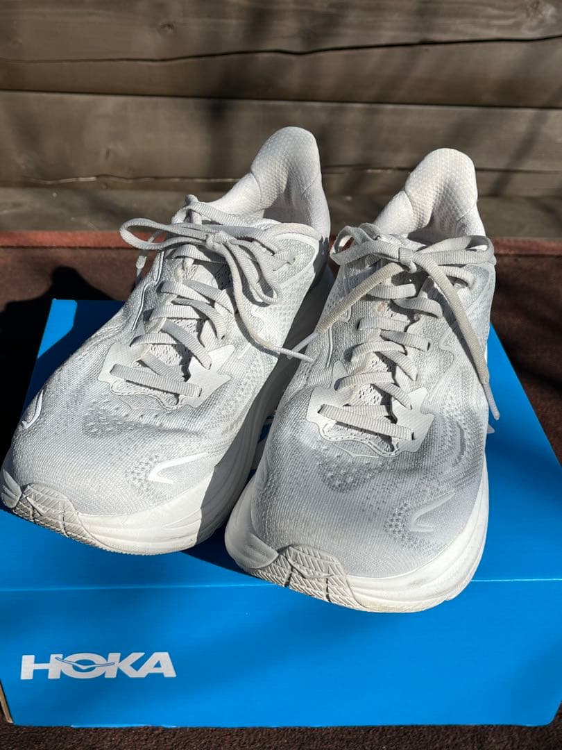 HOKA クリフトン10 グレー 24.0 レディース ランニングシューズ