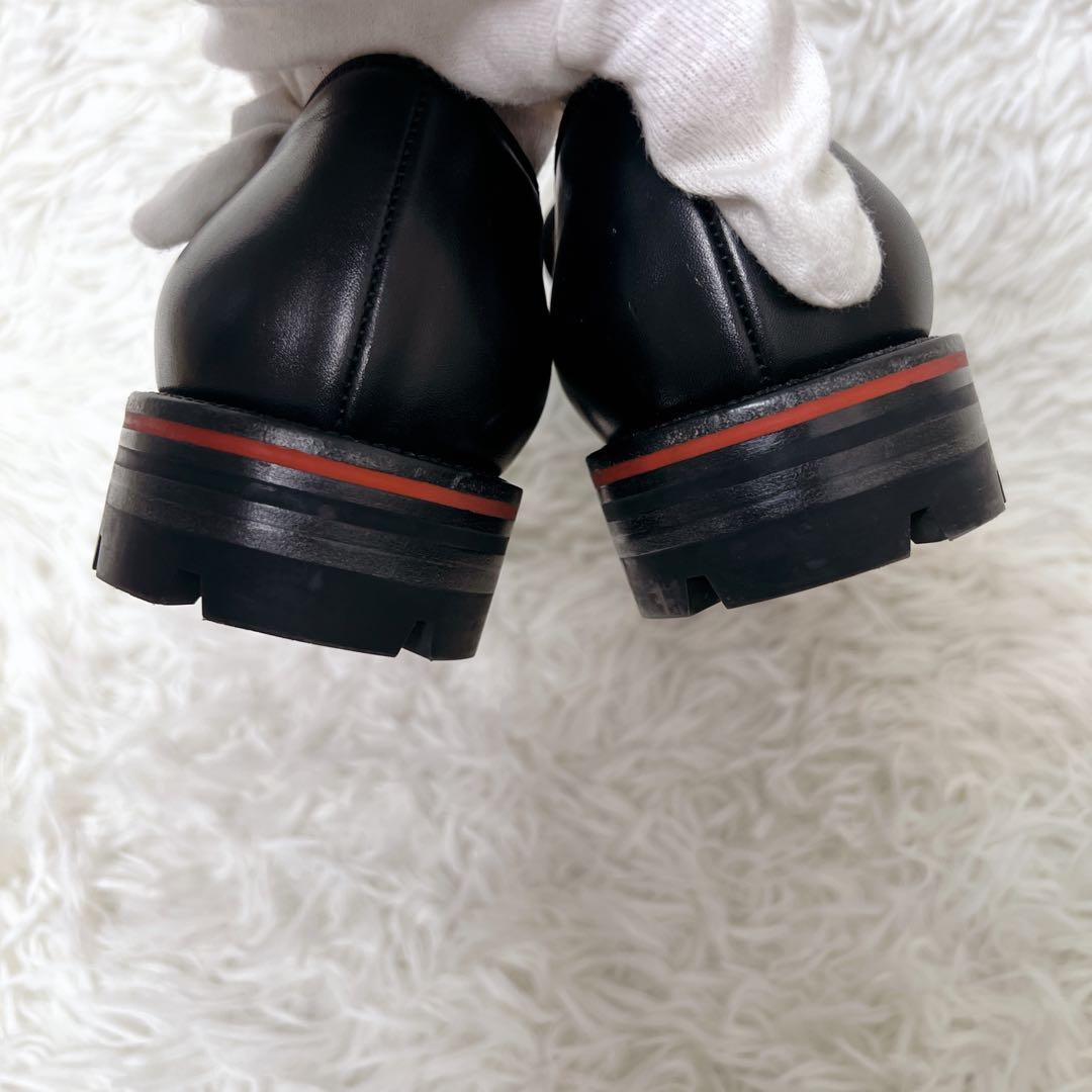 Christian Louboutin タッセルローファー 黒 赤ソール　ラグ