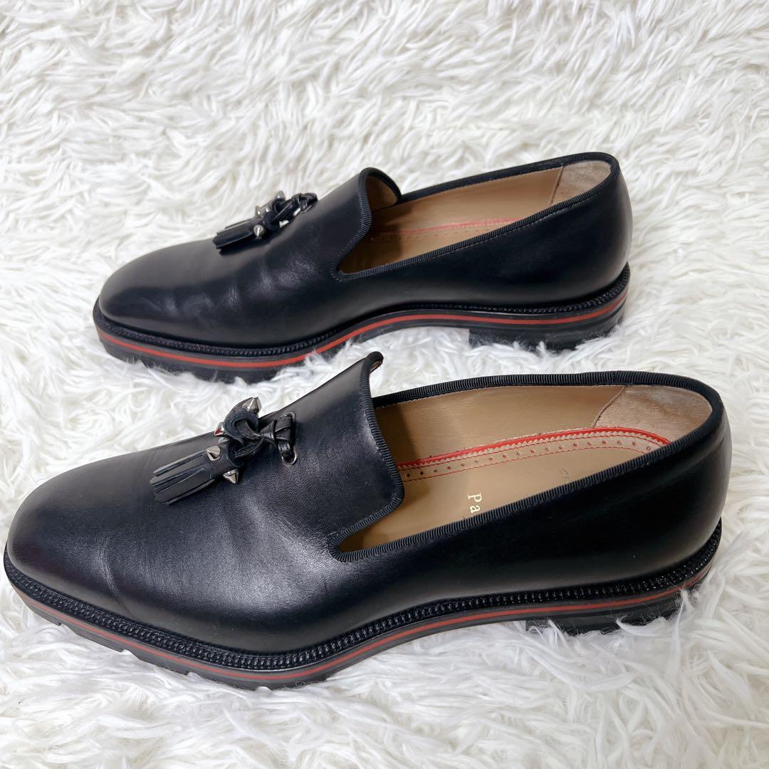 Christian Louboutin タッセルローファー 黒 赤ソール　ラグ