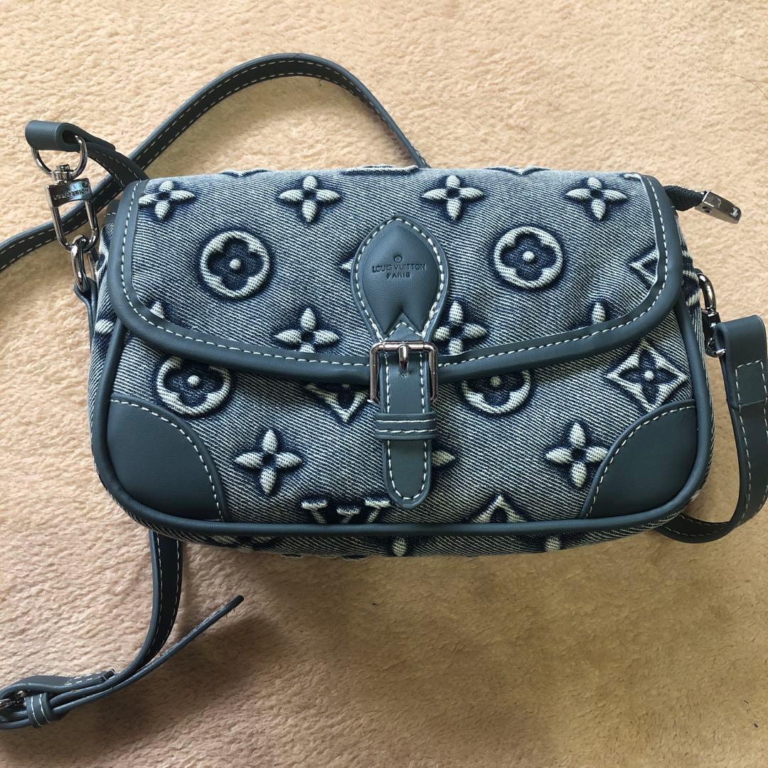 LV グレー デニムショルダーバッグ