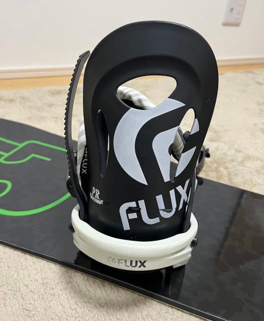 BATALEON スノーボード FLUX PR ビンディング ケース付き セット