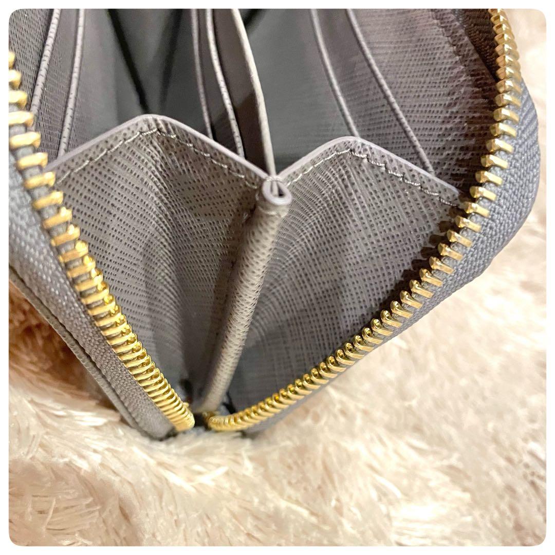 ほぼ未使用✨　フェラガモ ヴァラ レザー ラウンドジップ 小銭入れ ケース