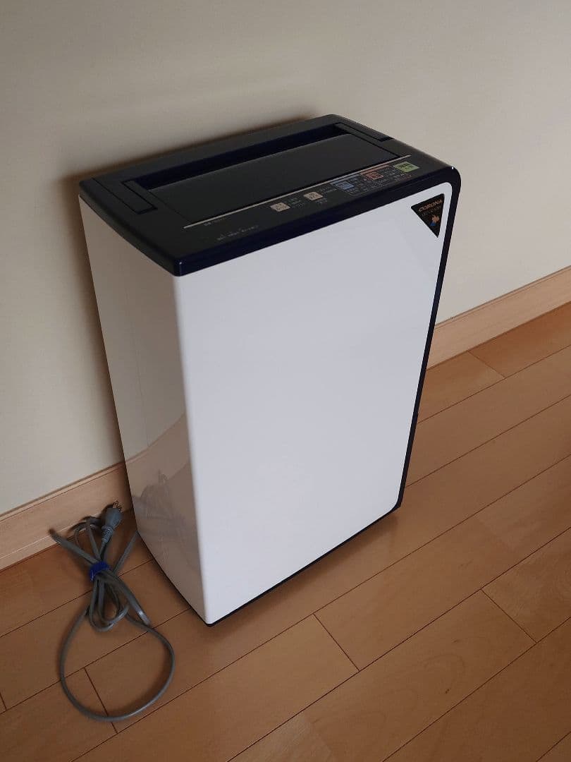 【外箱あり】CORONA 衣類乾燥除湿器　乾燥　除湿　CD-H1023