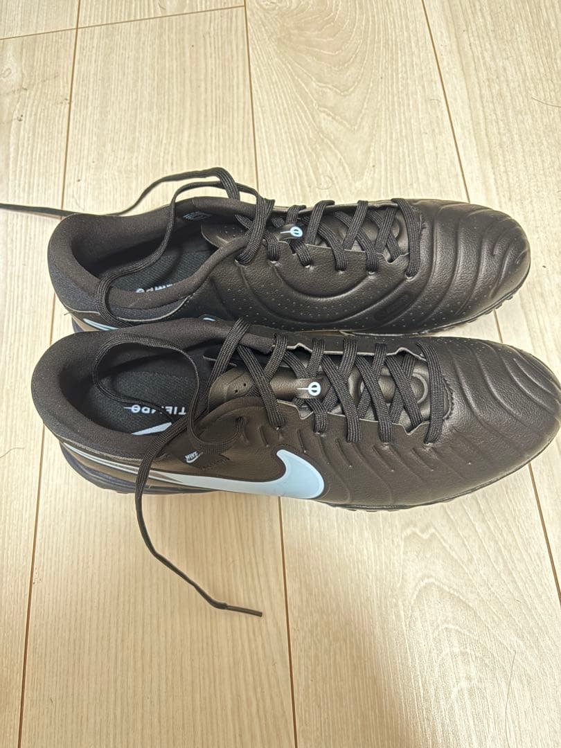 Nike T90 サッカーシューズ ブラック/ライトブルー