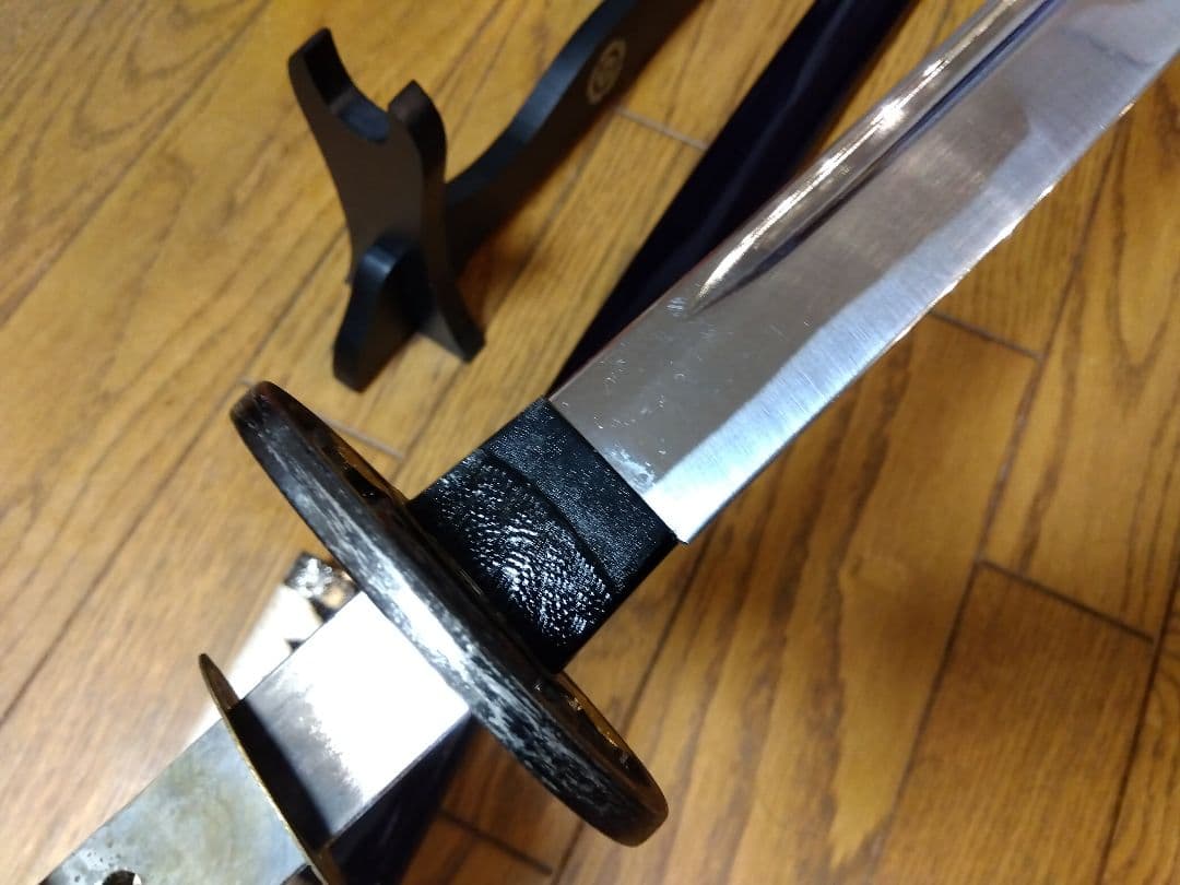 織田信長　レプリカ　模造刀と織田信長　家紋入り刀置き