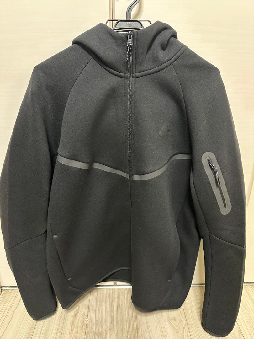 ナイキ テックフリース　XL 黒　未使用