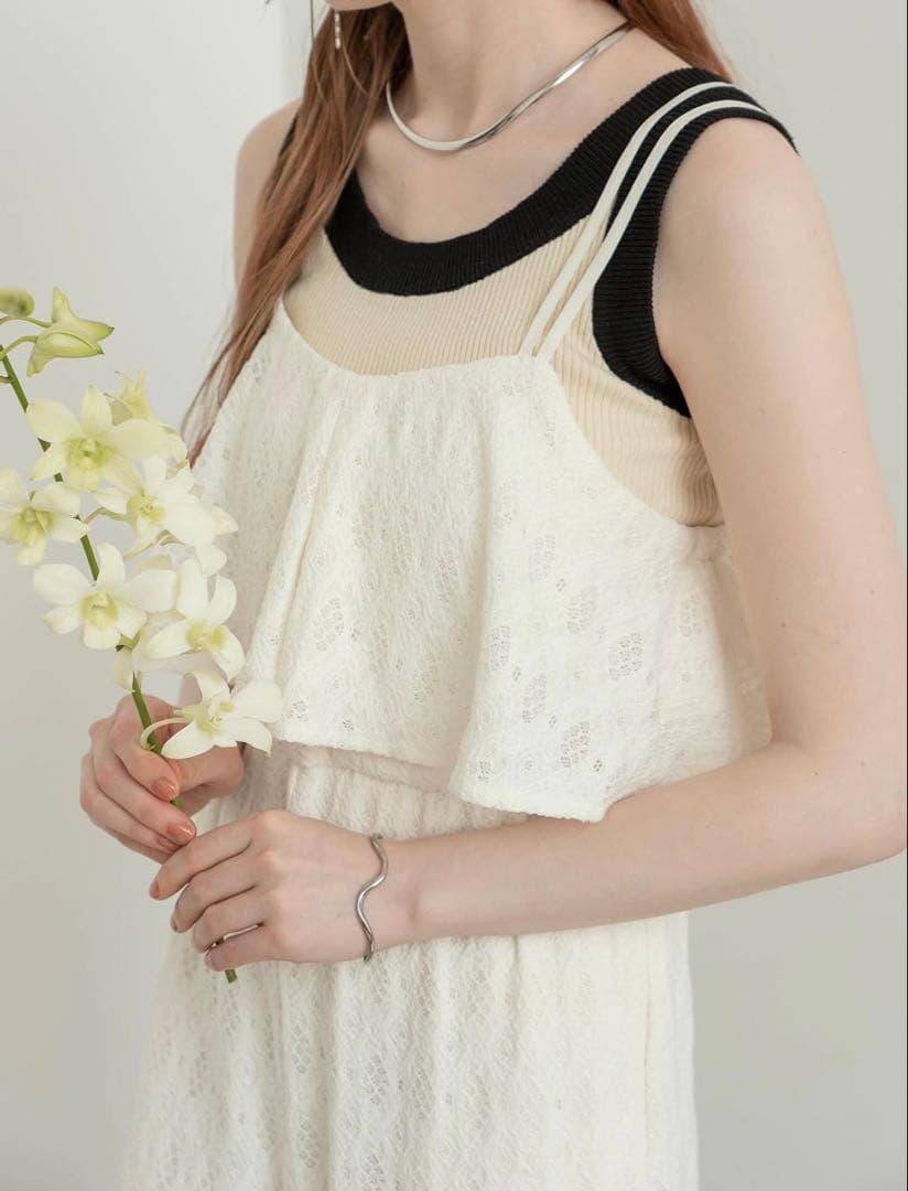 今だけ値下げ　hinari 総レースキャミロンパース アイボリー