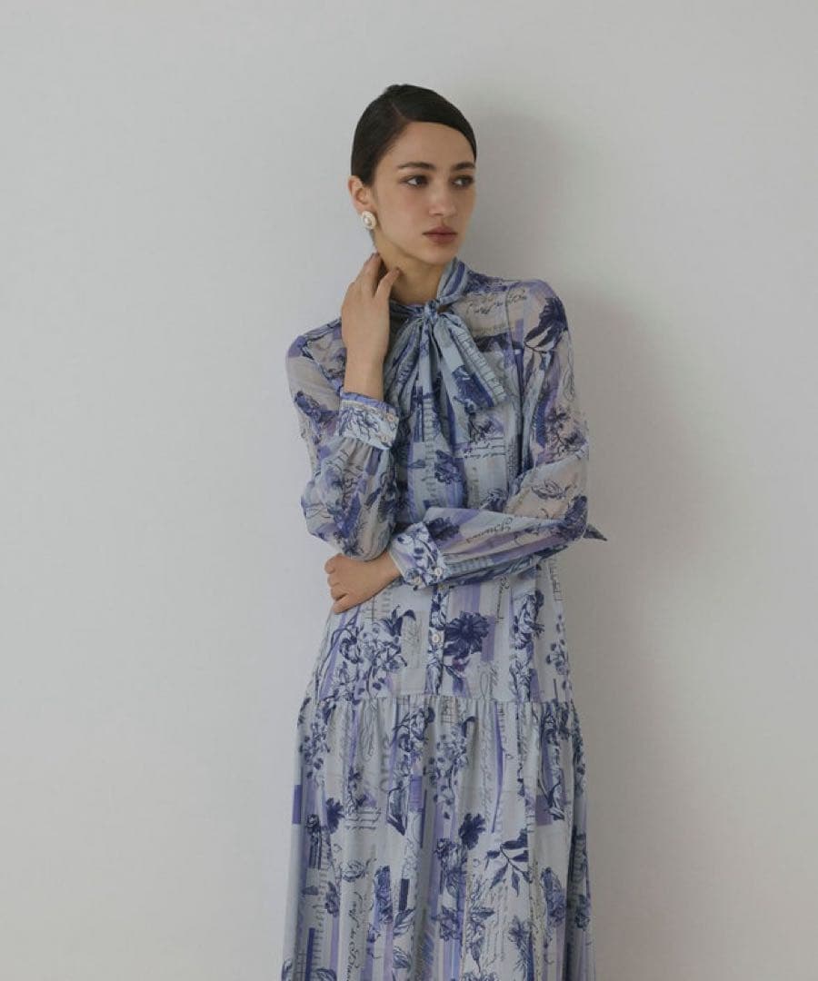 グレースコンチネンタル　ロゴフラワ－プリントボウタイワンピース　ダイアグラム