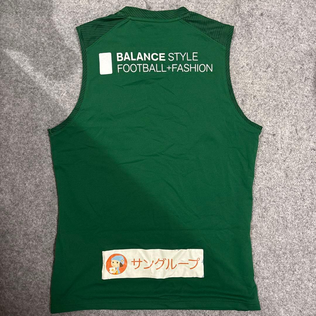 Under Armour 緑色 ノースリーブ シャツ