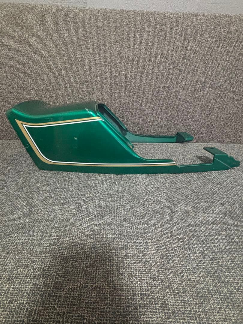 Kawasaki Z250FT　リアカウル　テールカウル