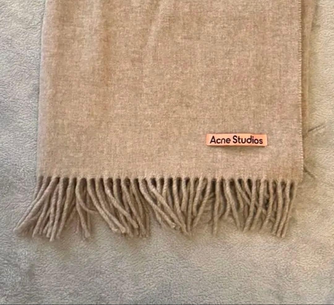 Acne Studios フリンジマフラー ベージュ