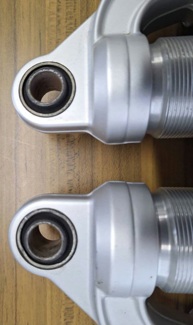 チャーハンパパ様【専用】ゼファー　オーリンズ　リアサス