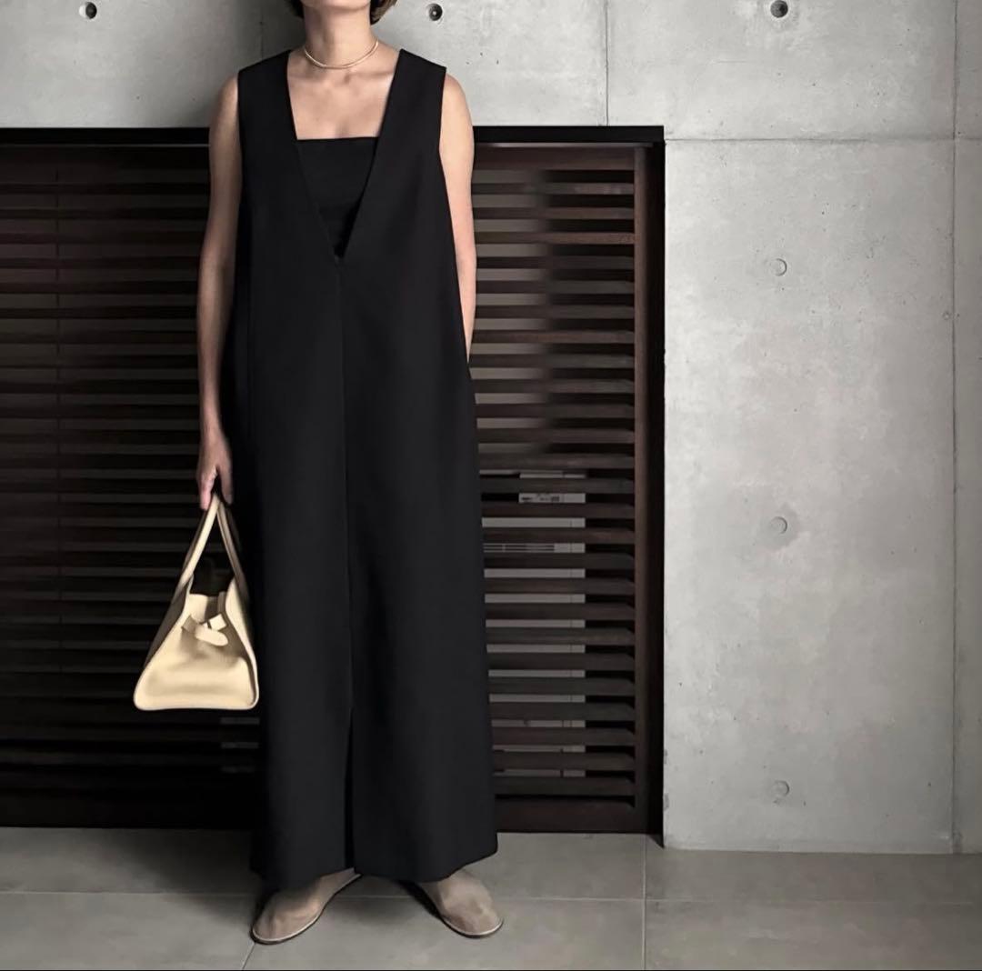 ⭐︎専用【LOHEN 】LINE 2WAY ONE PIECE 黒　新品タグ付き