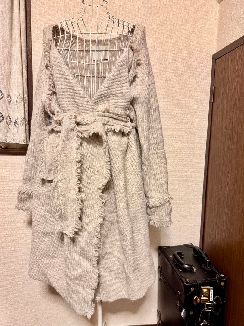 グラムリップス　ガウンコート