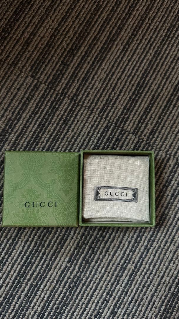 星野源プロフ推奨GUCCI グッチ GG マーモント ダブルG ピアス