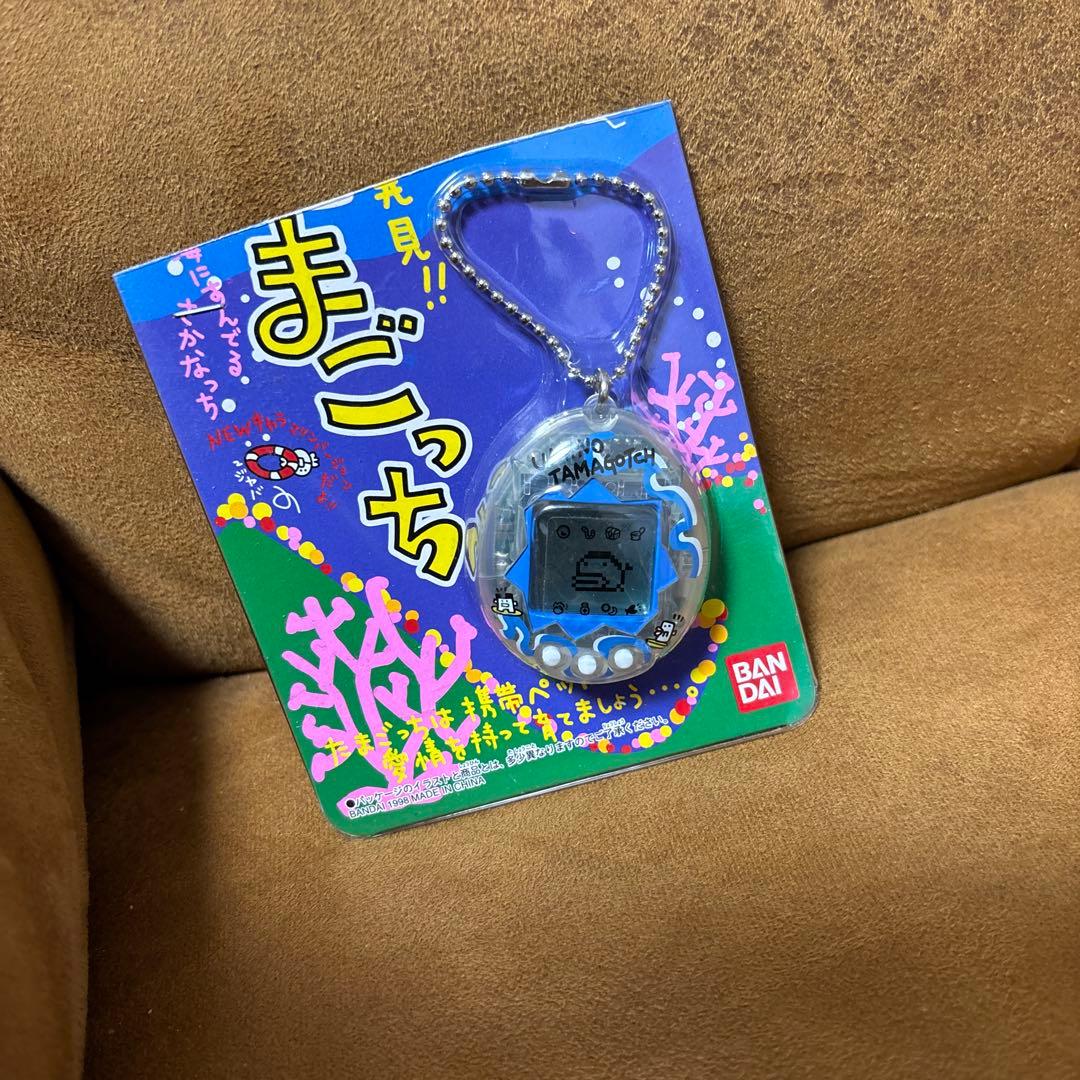 海で発見‼️たまごっち クリア (波) バンダイ ゲーム