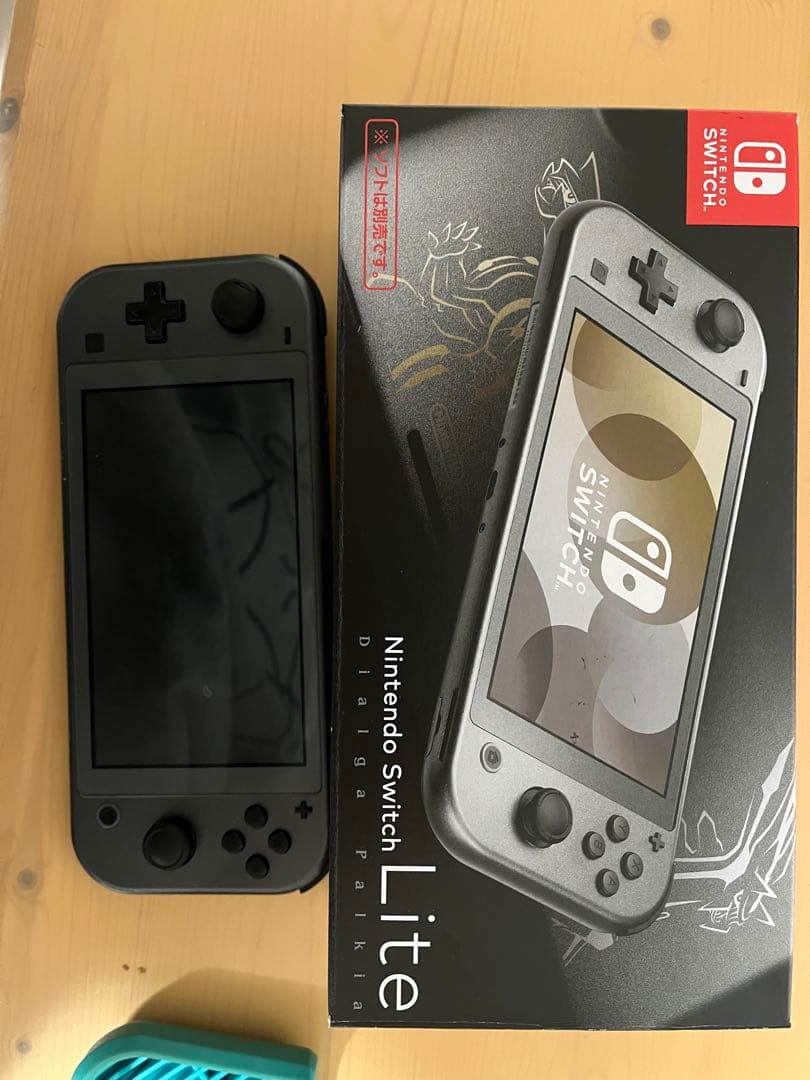 Nintendo Switch Light スカーレットのソフト内蔵付き