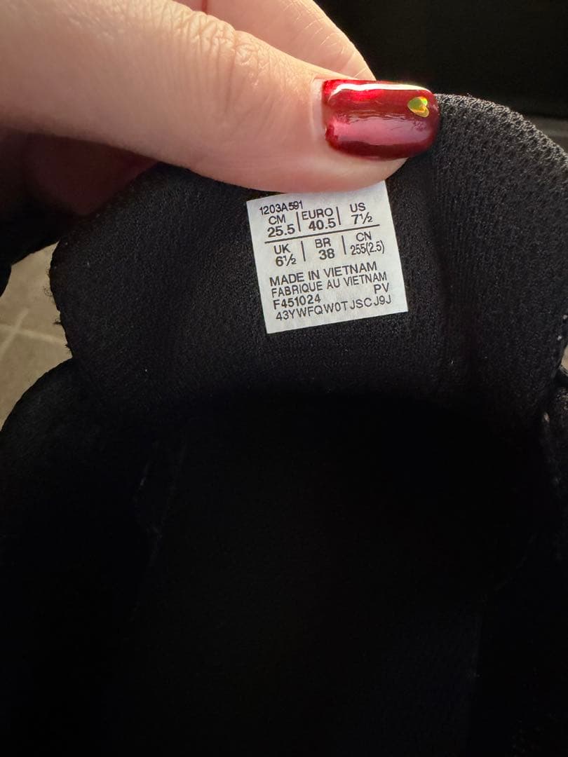 ASICS　GEL-KINETIC FLUENT スニーカー　25.5センチ